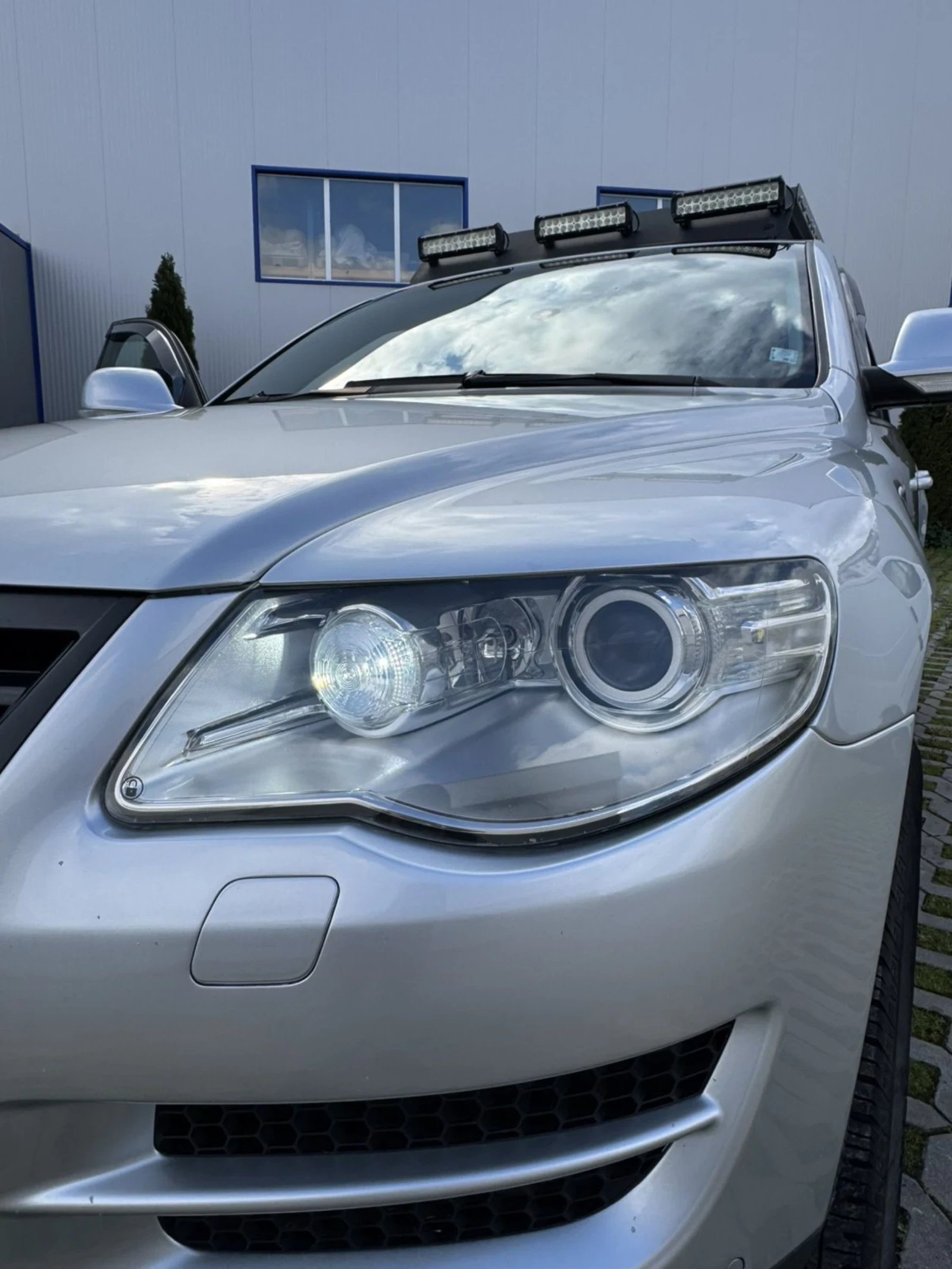 VW Touareg Off road Executive 3.0 tdi реални километри, снимка 6 - Автомобили и джипове - 54385087