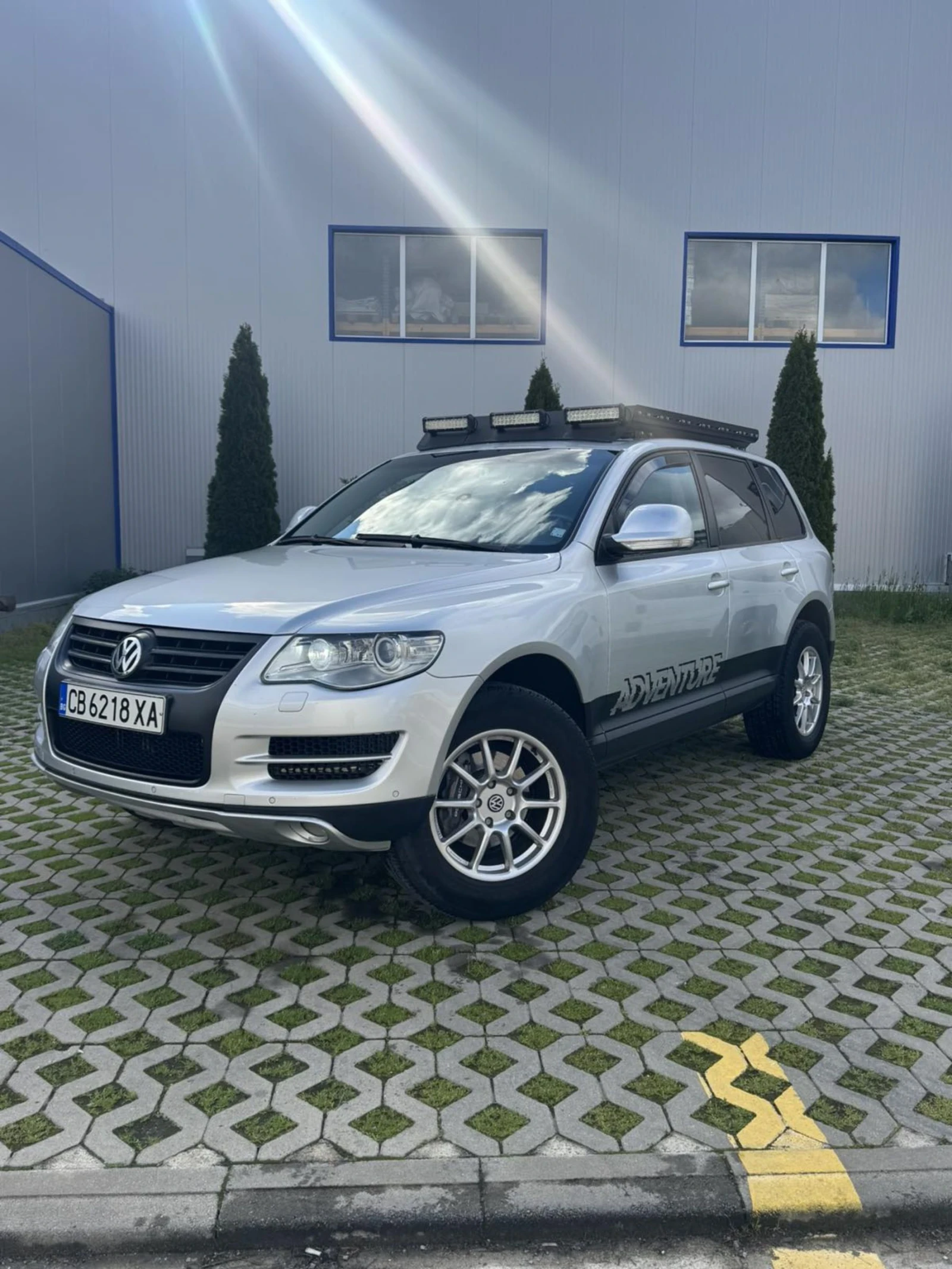 VW Touareg Off road Executive 3.0 tdi реални километри, снимка 2 - Автомобили и джипове - 54385087