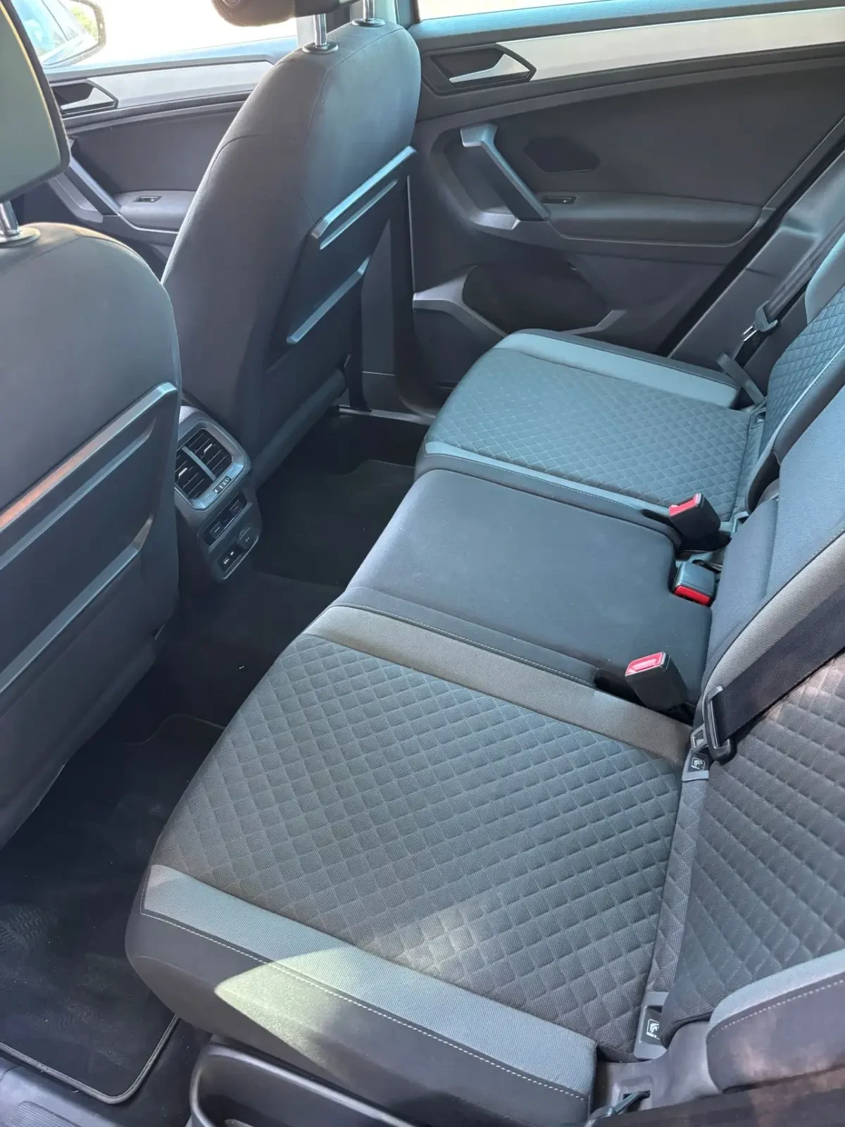 VW Tiguan 2.0 TDI / 150 кс / 4Motion, снимка 9 - Автомобили и джипове - 55740794