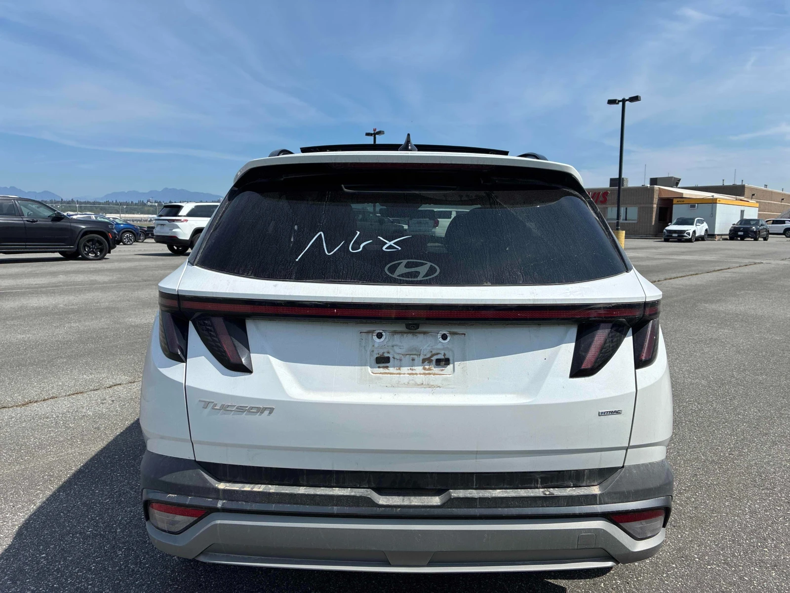 Hyundai Tucson PANO* CARPLAY* ПОДГРЕВ* КАМЕРА* М.ТОЧКА* , снимка 4 - Автомобили и джипове - 55782561