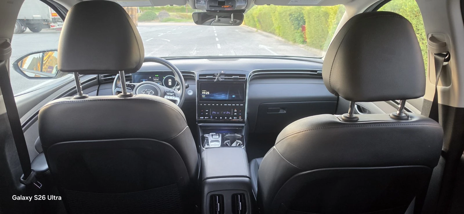 Hyundai Tucson, снимка 16 - Автомобили и джипове - 56084583
