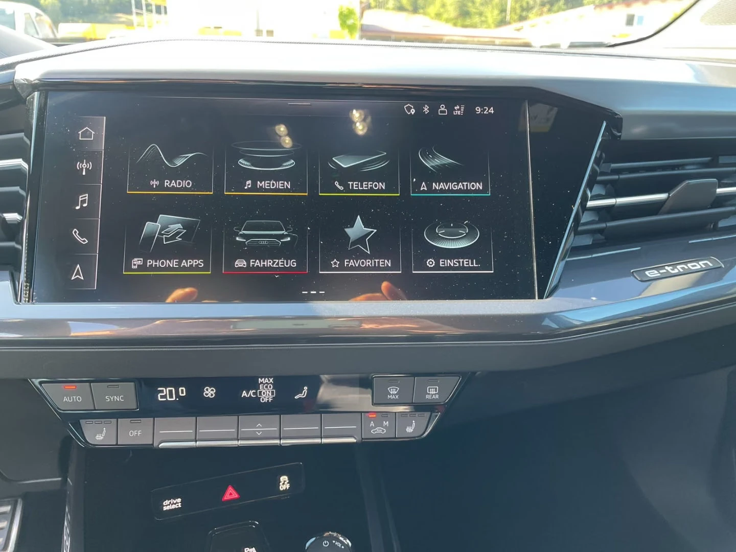 Audi Q4 50/299ХHP/SPORTBACK/MATRIX/PANO/CAM/HUD/882z, снимка 14 - Автомобили и джипове - 56097558