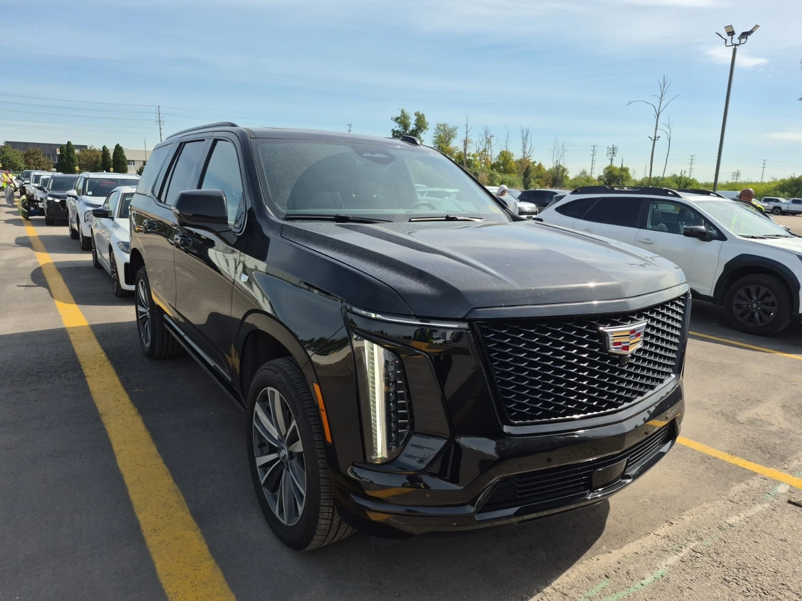 Cadillac Escalade 4WD SPORT* ДИГИТАЛ* ПАНОРАМА* ЧИСТО НОВ, снимка 2 - Автомобили и джипове - 56164789