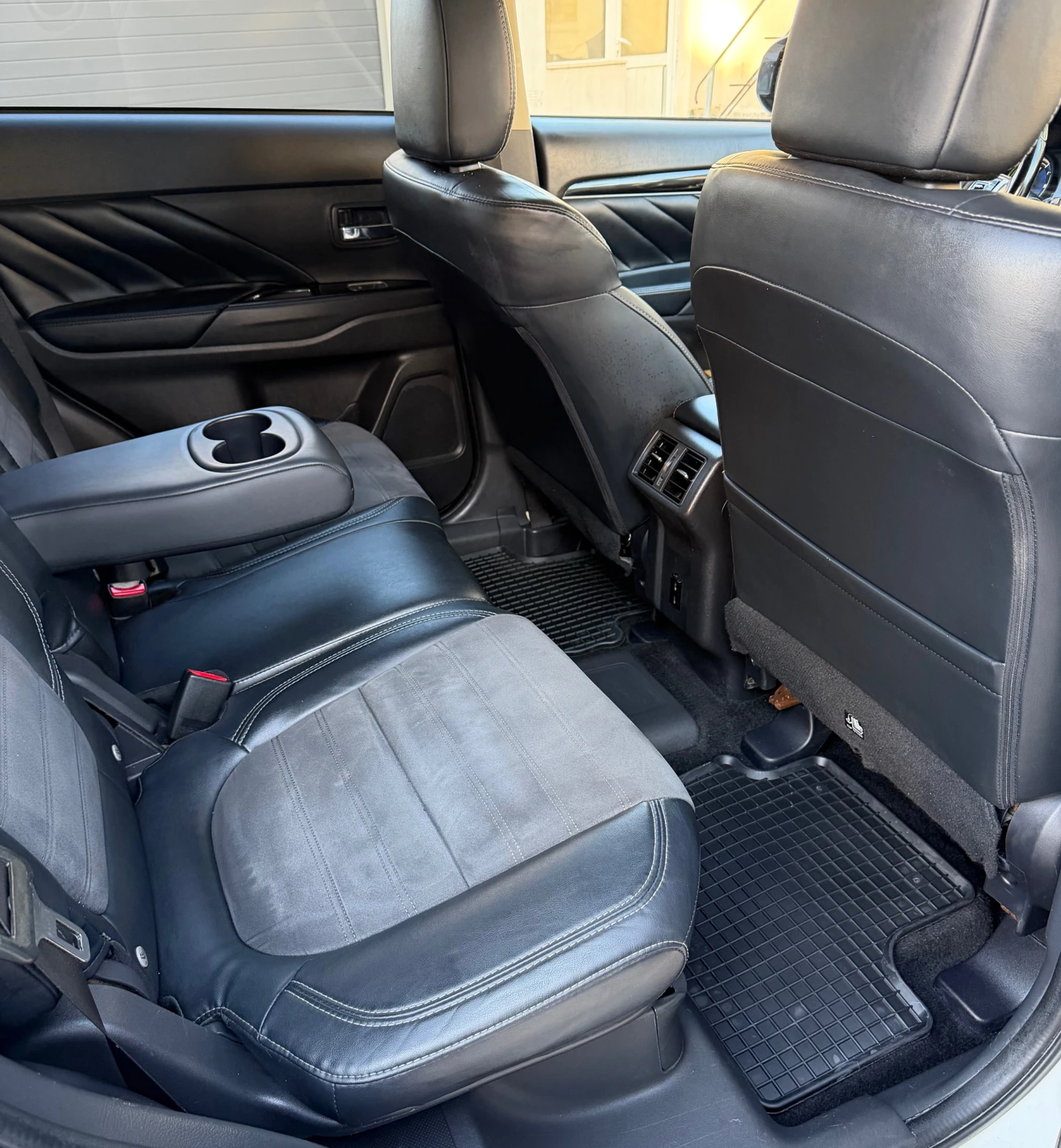 Mitsubishi Outlander, снимка 10 - Автомобили и джипове - 56277425