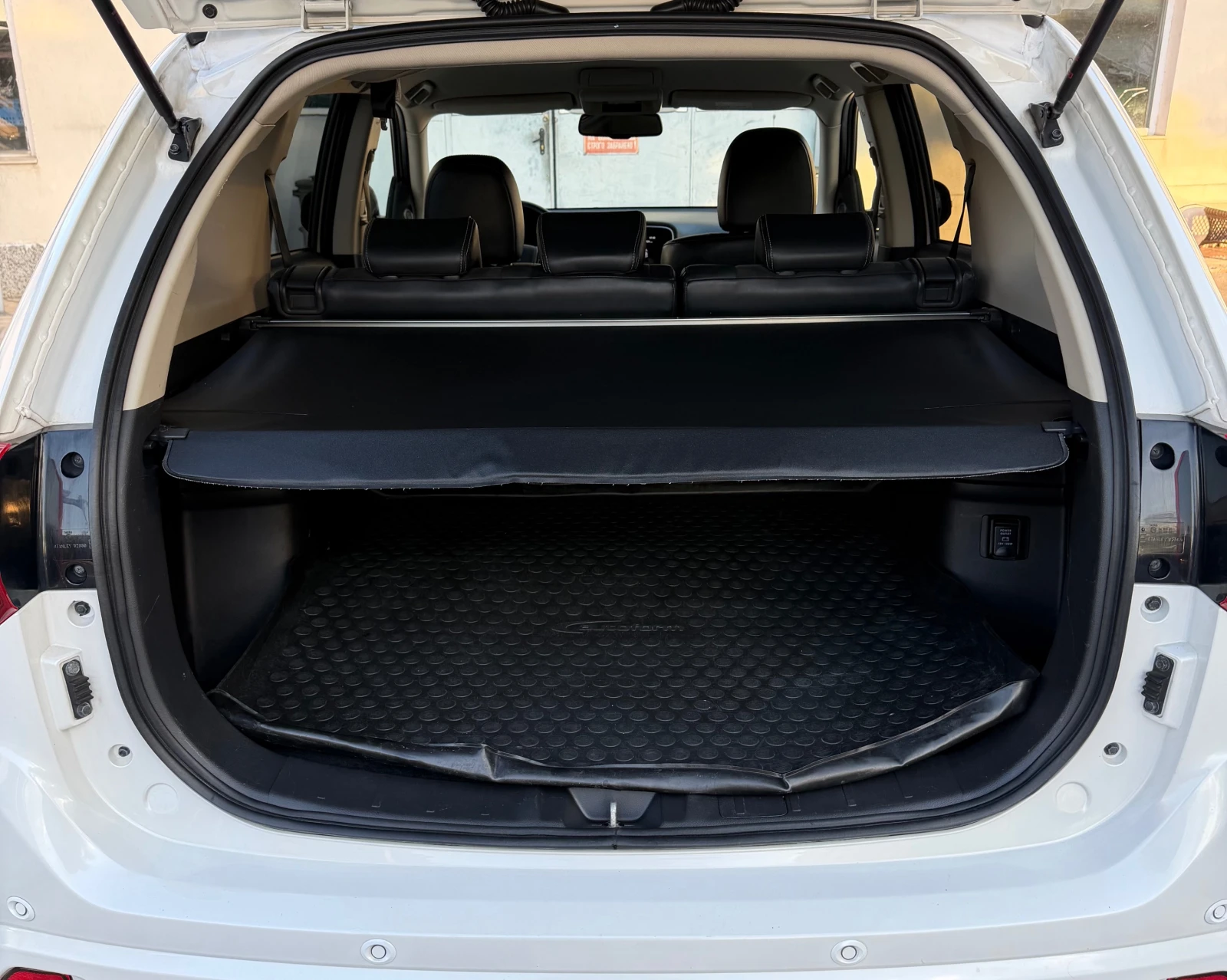 Mitsubishi Outlander, снимка 9 - Автомобили и джипове - 56277425
