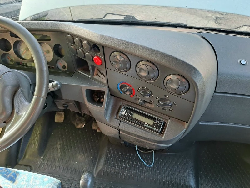 Iveco 35c11 2.8 7 места 4.20 Б КАТЕГОРИЯ , снимка 13 - Бусове и автобуси - 45865416