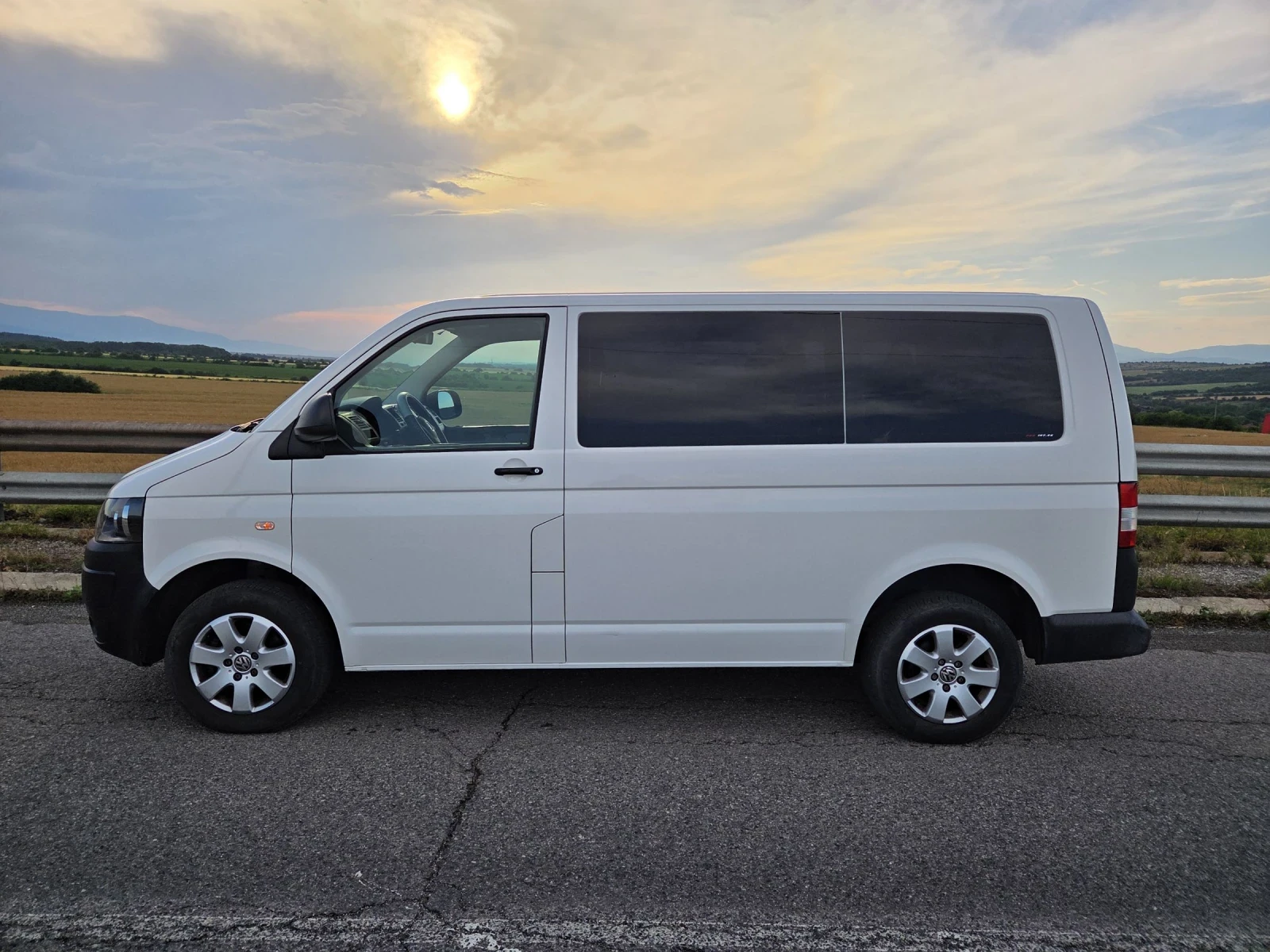 VW Transporter T 5, снимка 8 - Бусове и автобуси - 55108768