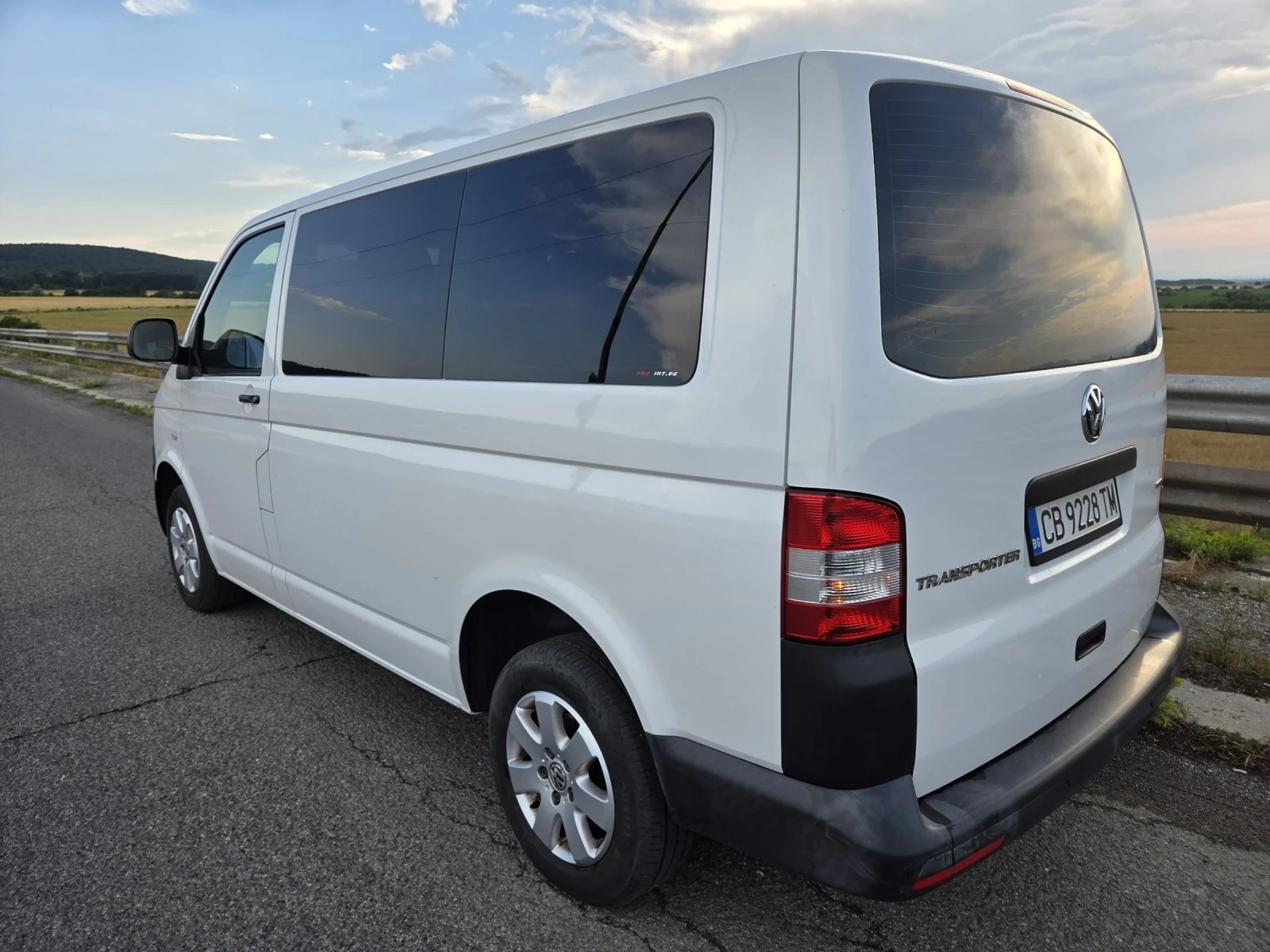 VW Transporter T 5, снимка 3 - Бусове и автобуси - 55108768
