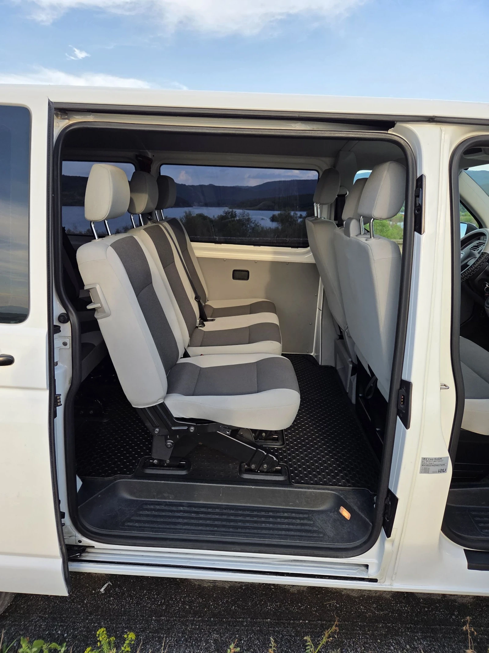 VW Transporter T 5, снимка 11 - Бусове и автобуси - 55108768