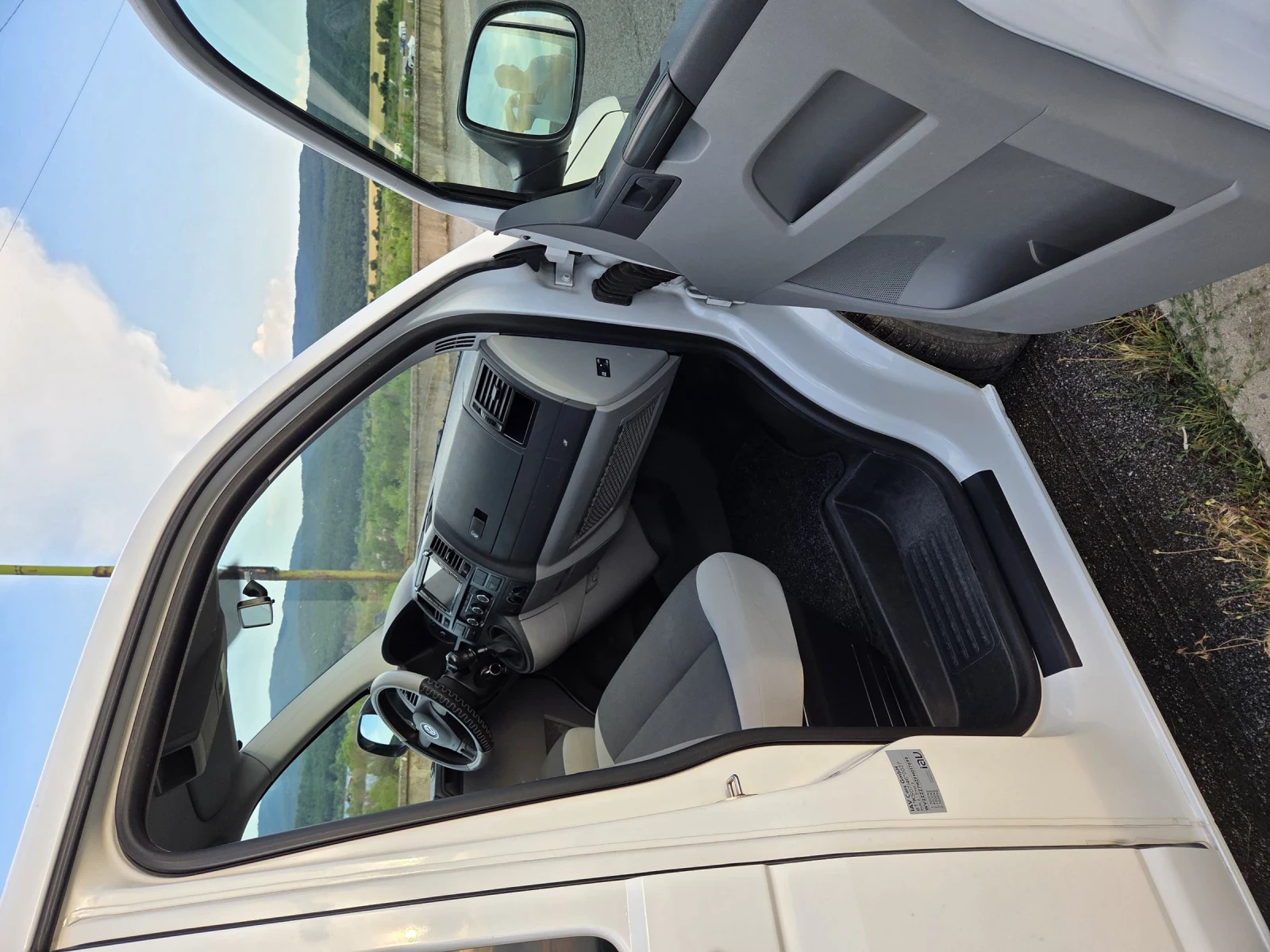 VW Transporter T 5, снимка 10 - Бусове и автобуси - 55108768