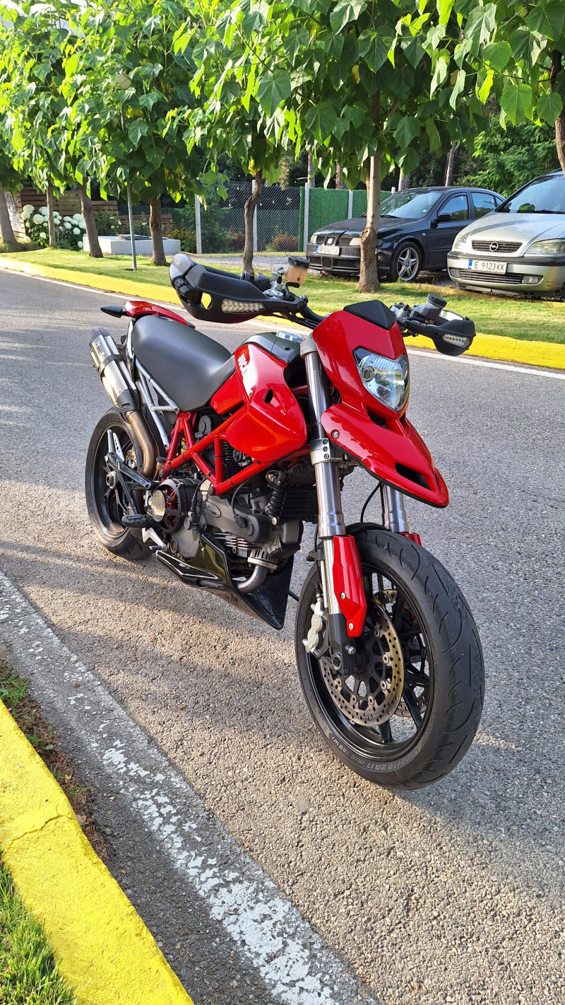 Ducati Hypermotard  1100 кубика, снимка 1 - Мотоциклети и мототехника - 46417921