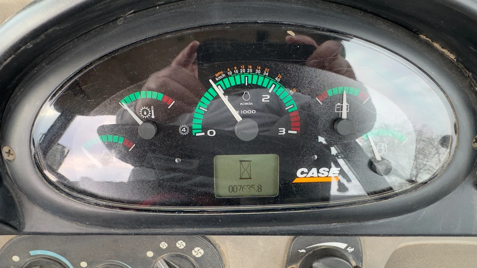 Багер Case 695 Super R, снимка 12 - Индустриална техника - 53876680