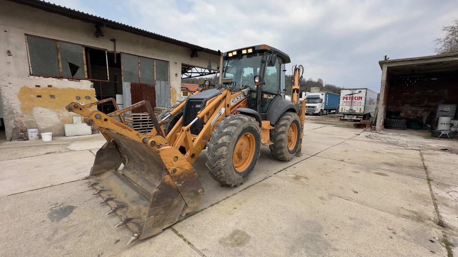 Багер Case 695 Super R