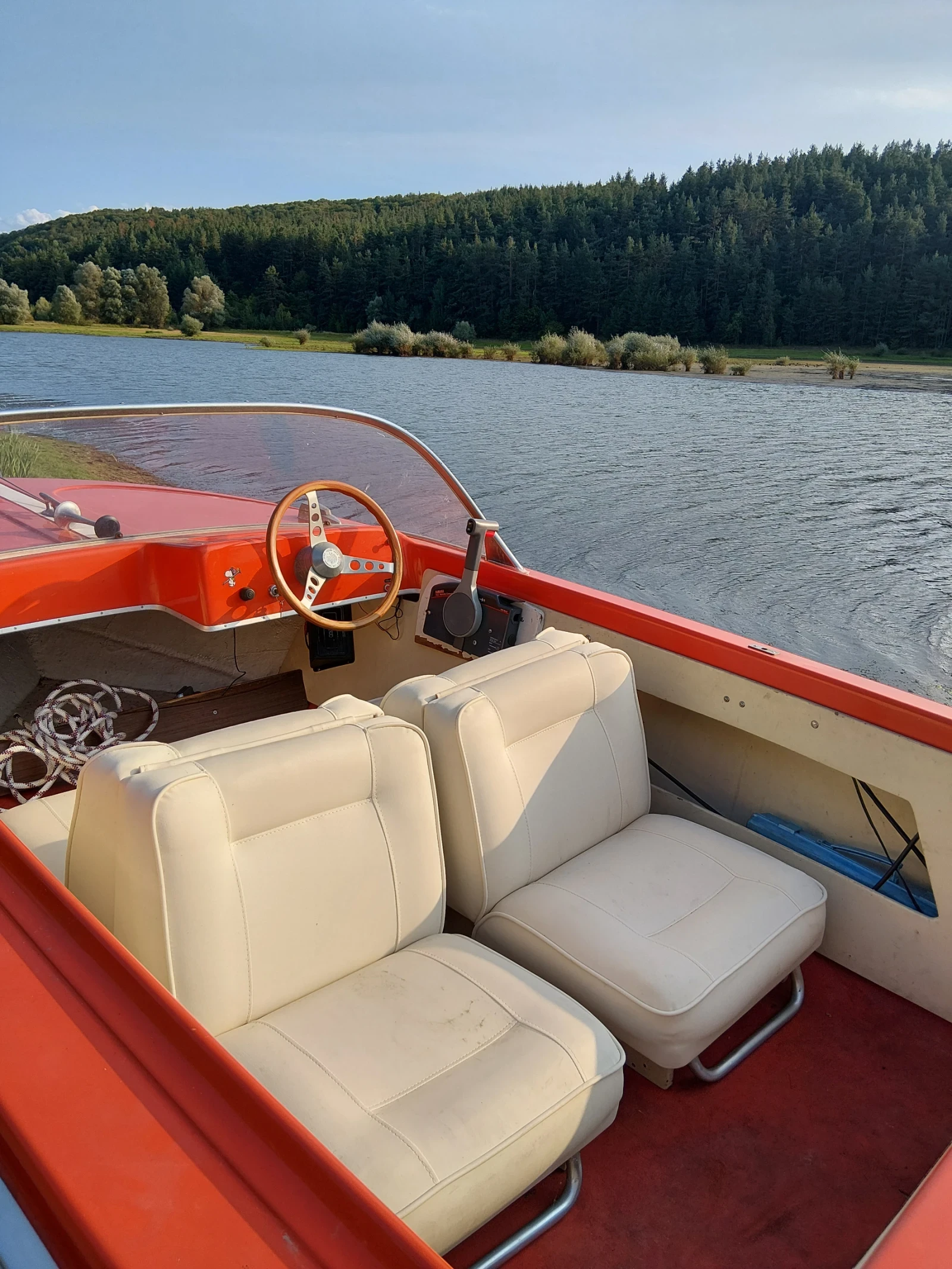 Моторна яхта Cantieri Navali Solcio mini tyfun, снимка 6 - Воден транспорт - 56014197