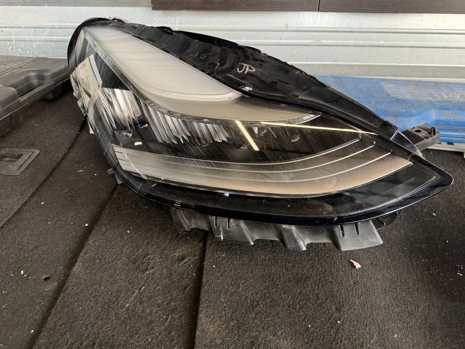 Оригинален фар десен Тесла Tesla 3Y Full Led hdlp asy ece