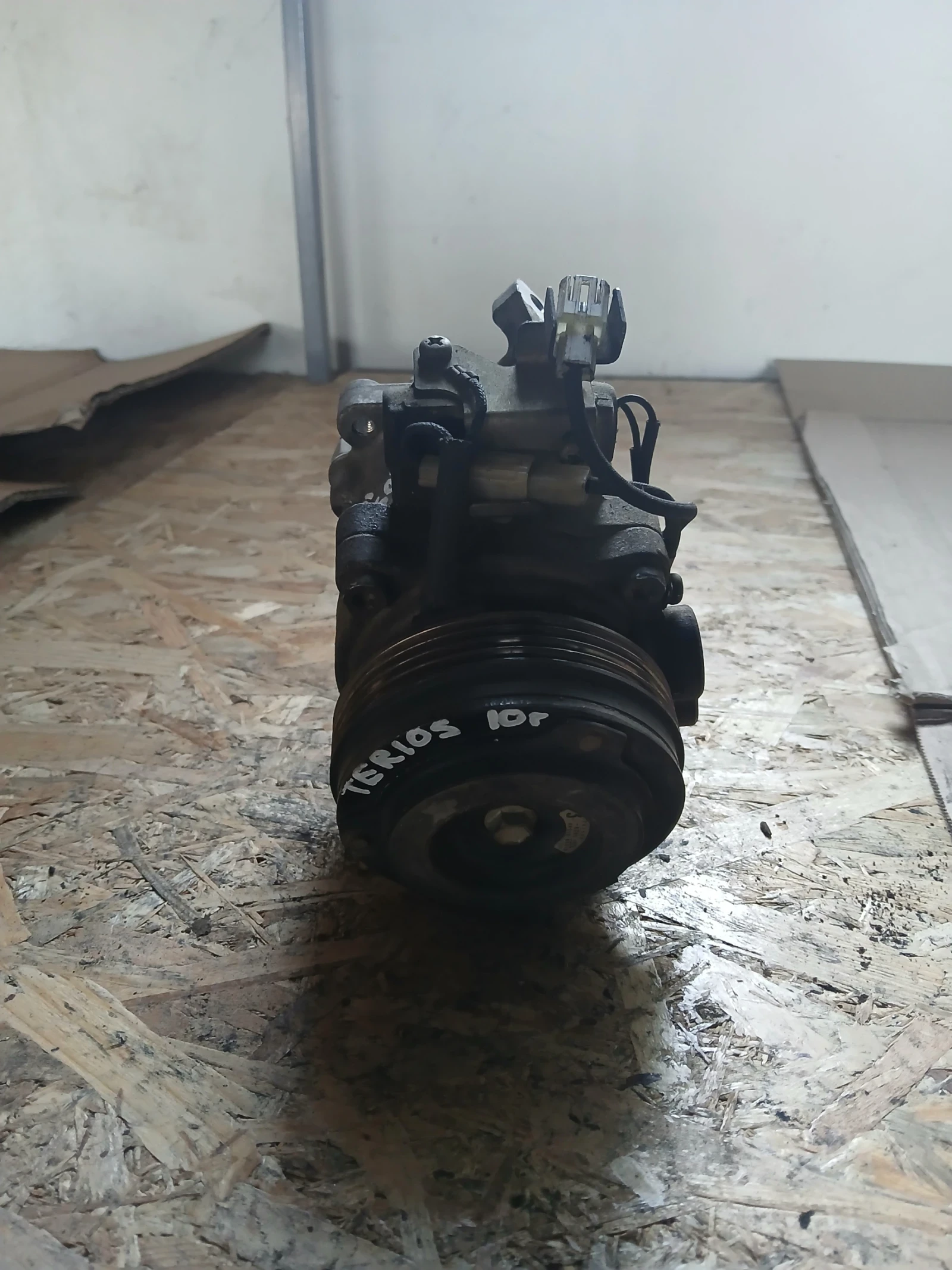 447260-5613 компресор климатик Daihatsu Terios 2010г , снимка 2 - Части - 56090549
