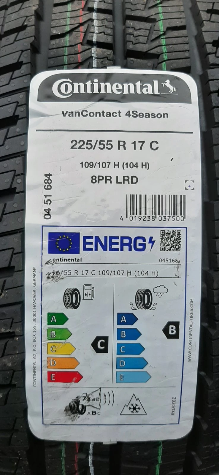 Гуми Зимни 225/55R17, снимка 3 - Гуми и джанти - 52704815