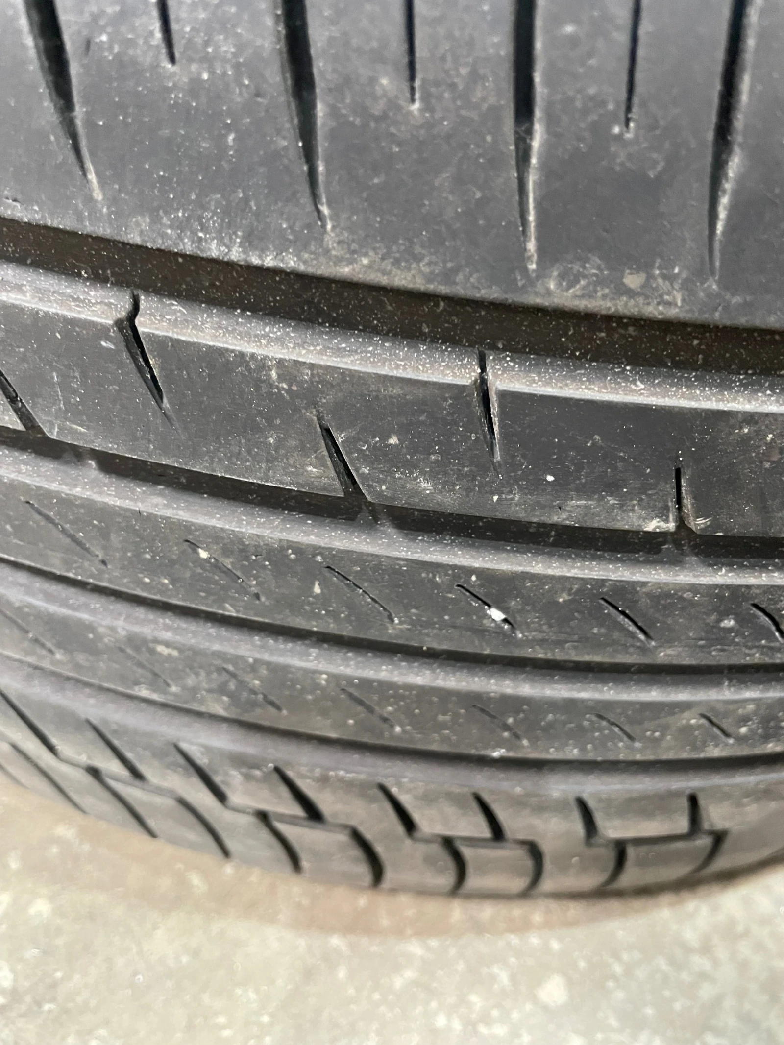Гуми Летни 325/40R22, снимка 5 - Гуми и джанти - 54441309