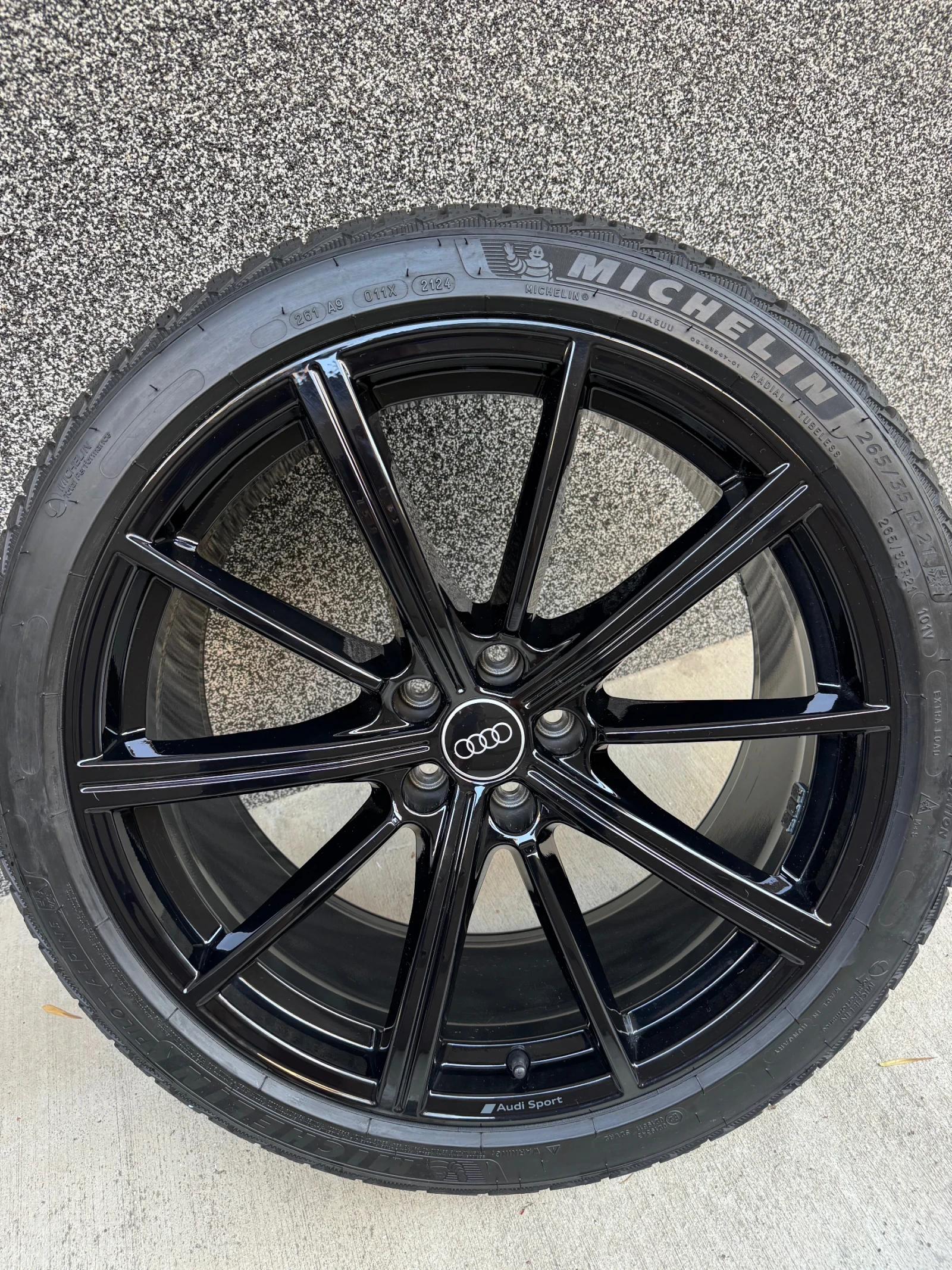 Гуми с джанти Michelin 265/35R21, снимка 2 - Гуми и джанти - 55321337