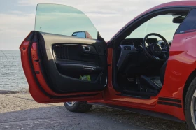 Ford Mustang Ecoboost Premium, снимка 1