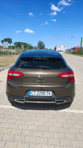 DS DS 5, снимка 2