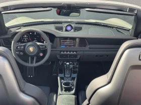 Porsche 911 992.2 CARRERA 4 GTS CABRIOLET, снимка 10