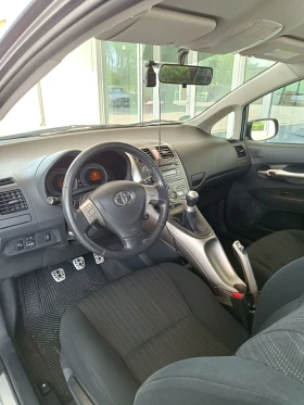 Toyota Auris 1.6 VVTi, снимка 14