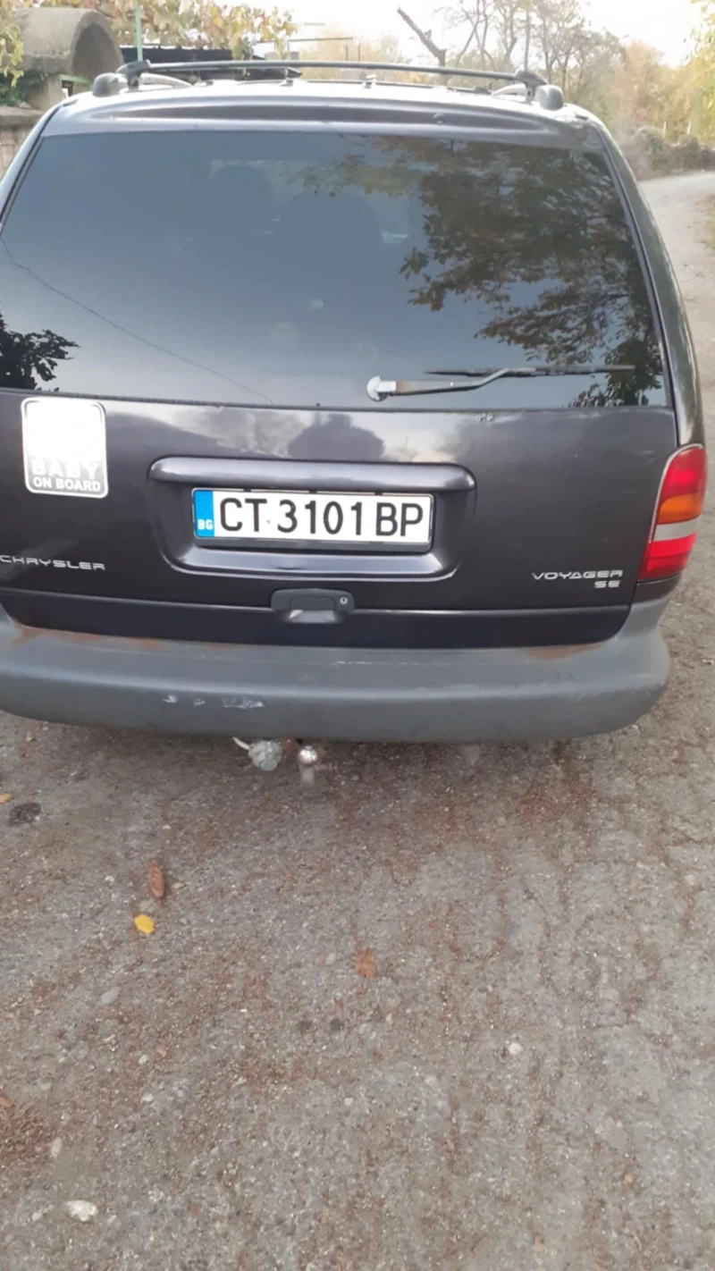 Chrysler Voyager 2.4 газ-бензин, снимка 3 - Автомобили и джипове - 47734429