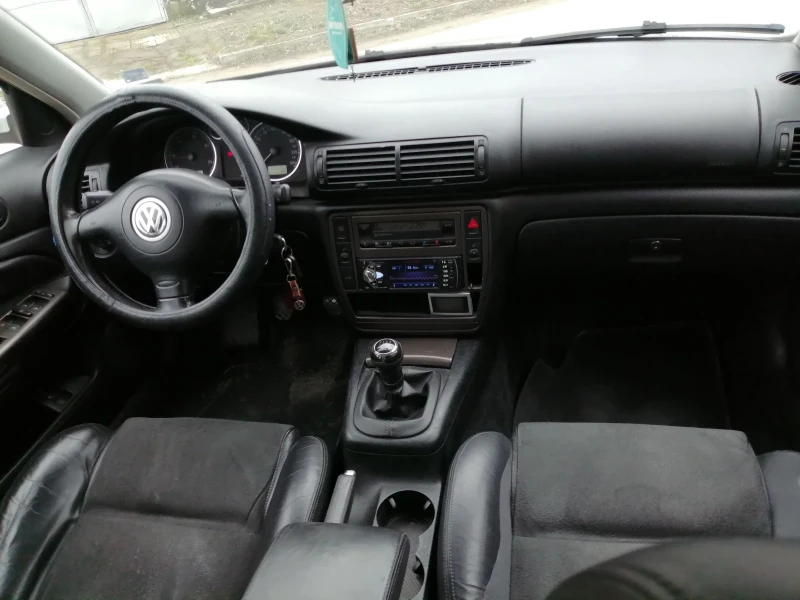 VW Passat 1.9.ТDI. 131K.КЛИМА., снимка 13 - Автомобили и джипове - 49303865