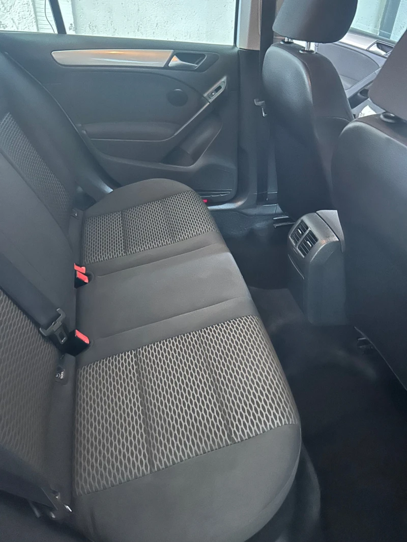 VW Golf 1.2 TSI, снимка 7 - Автомобили и джипове - 51790961
