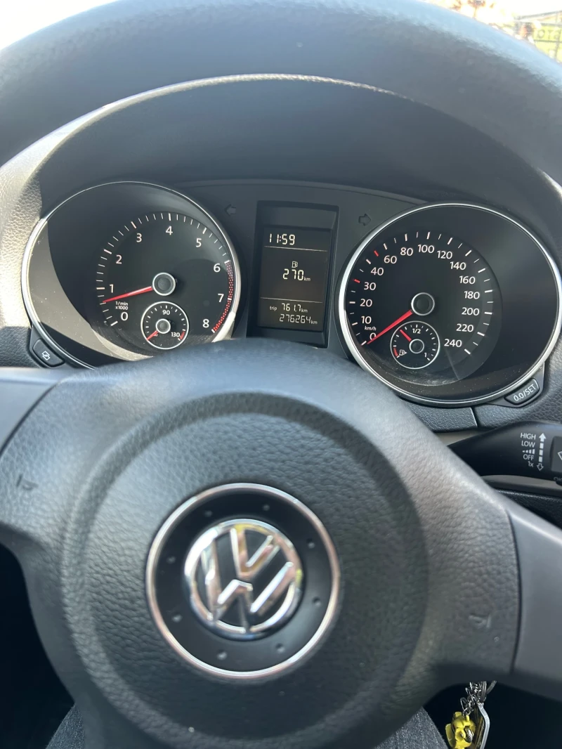 VW Golf 1.2 TSI, снимка 10 - Автомобили и джипове - 51790961
