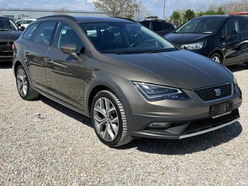 Seat Leon 2.0TDI X-PERIENCE 4DRIVE, снимка 3 - Автомобили и джипове - 50022141