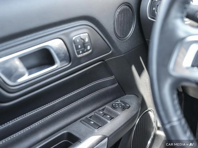 Ford Mustang GT* Premium* Convertible* АвтоКредит* (ЦЕНА ДО БГ), снимка 9 - Автомобили и джипове - 53288747