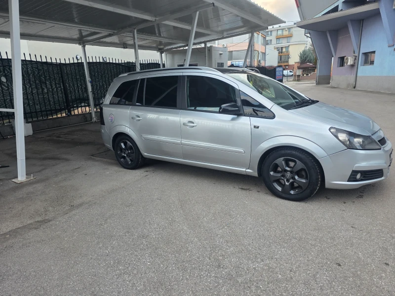 Opel Zafira 1.9 cdti, снимка 3 - Автомобили и джипове - 53457842