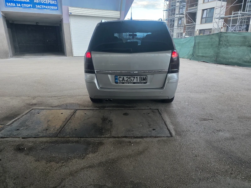 Opel Zafira 1.9 cdti, снимка 6 - Автомобили и джипове - 53457842