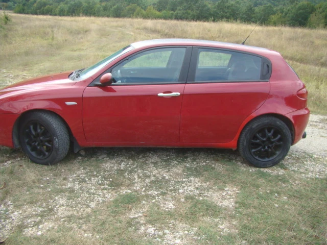 Alfa Romeo 147, снимка 2 - Автомобили и джипове - 49289138