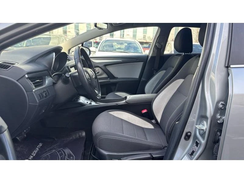 Toyota Avensis TS 1.8P EXECUTIVE, снимка 12 - Автомобили и джипове - 53615859