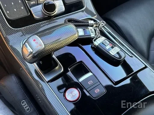Audi S8 PLUS ЛИЗИНГ, снимка 13 - Автомобили и джипове - 56328120