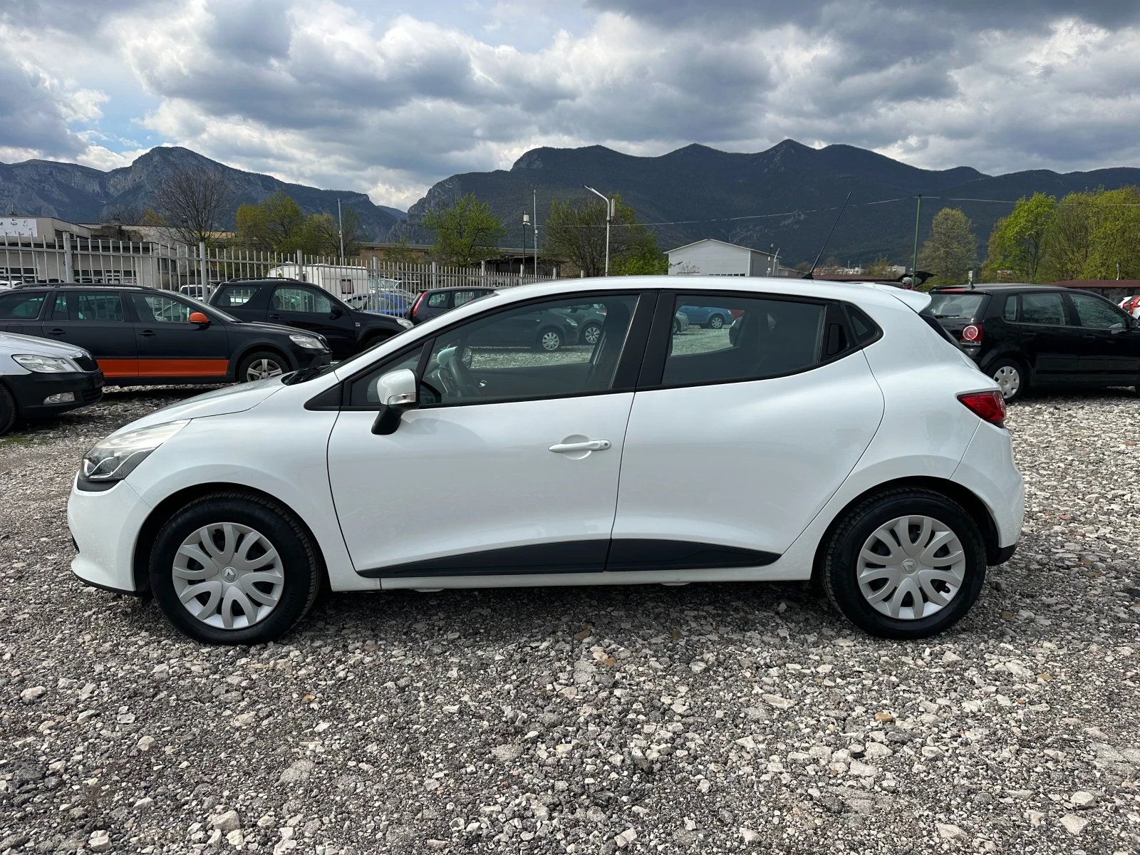 Renault Clio 1.5dci 90kc KLIMA NAVI - изображение 6