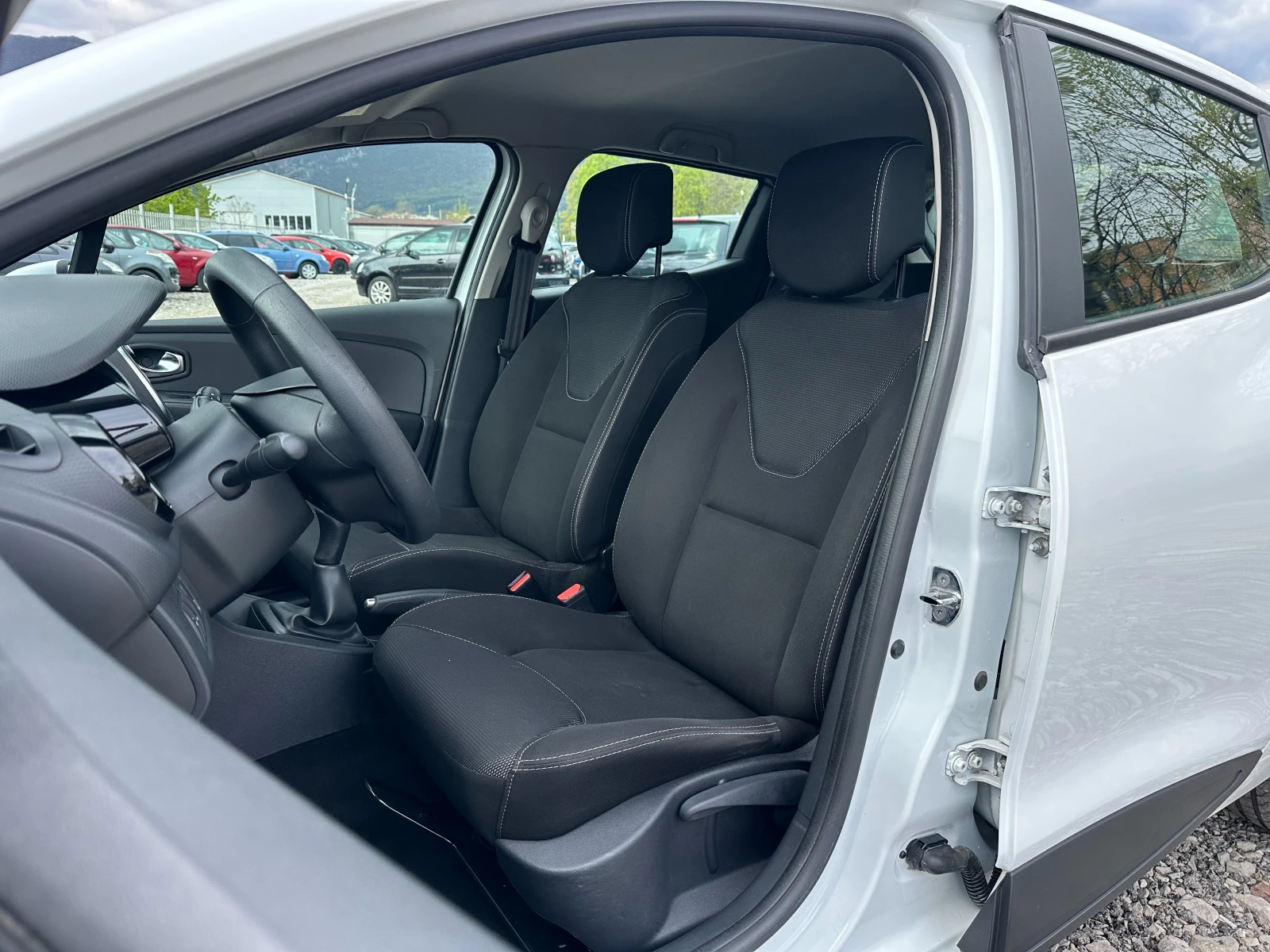 Renault Clio 1.5dci 90kc KLIMA NAVI - изображение 9