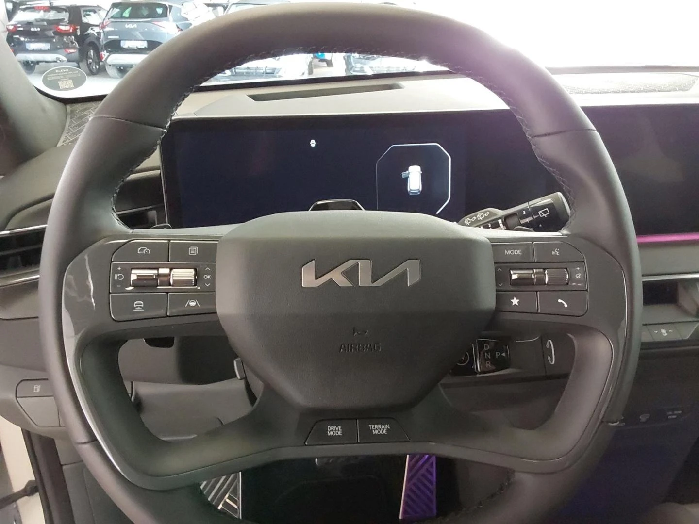 Kia EV9 GT-LINE AWD MATRIX PANO MERIDIAN HEAD UP 7-МЕСТА - изображение 10