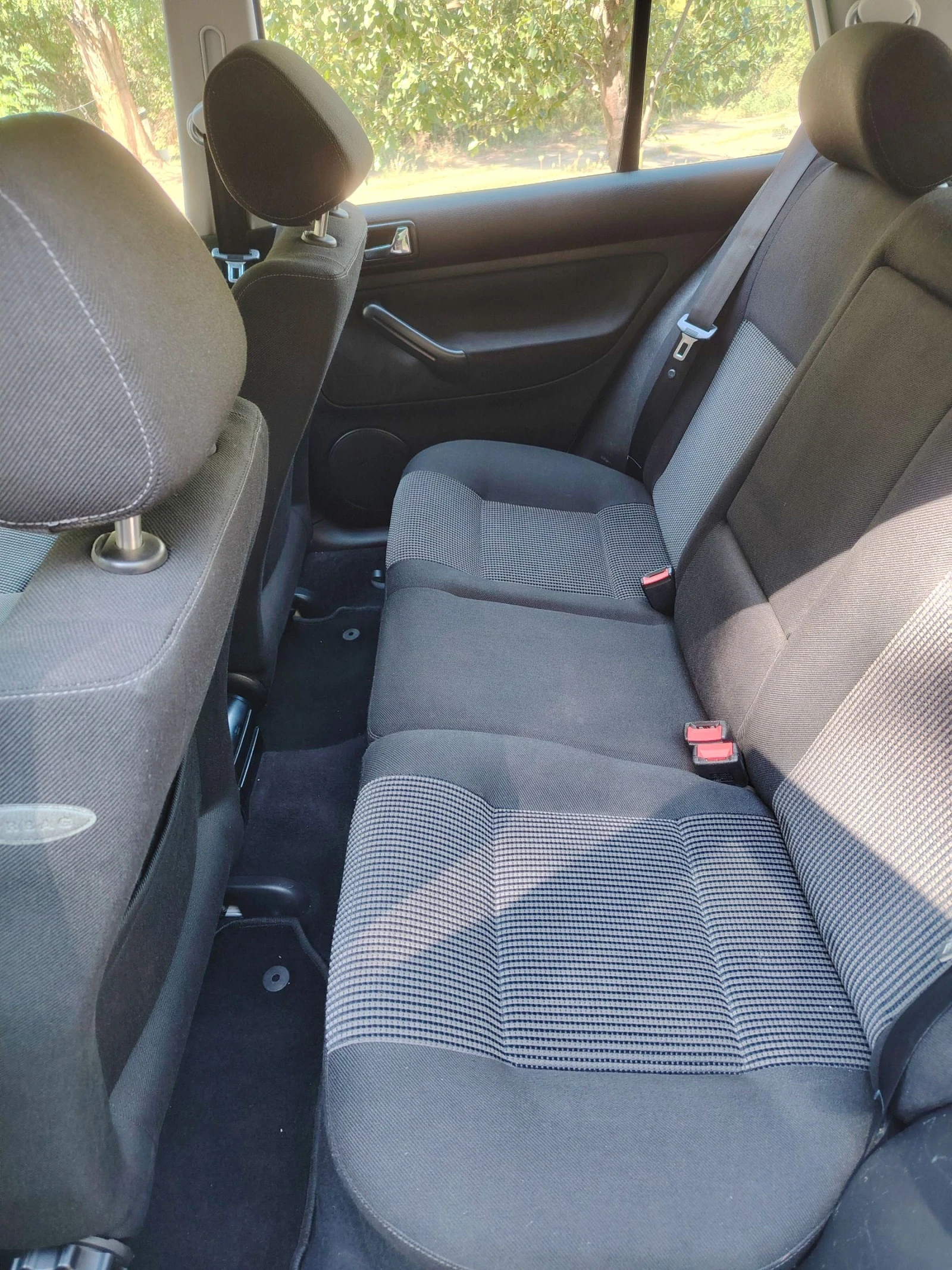 VW Golf 2.0 АГУ 4Х4 - изображение 10