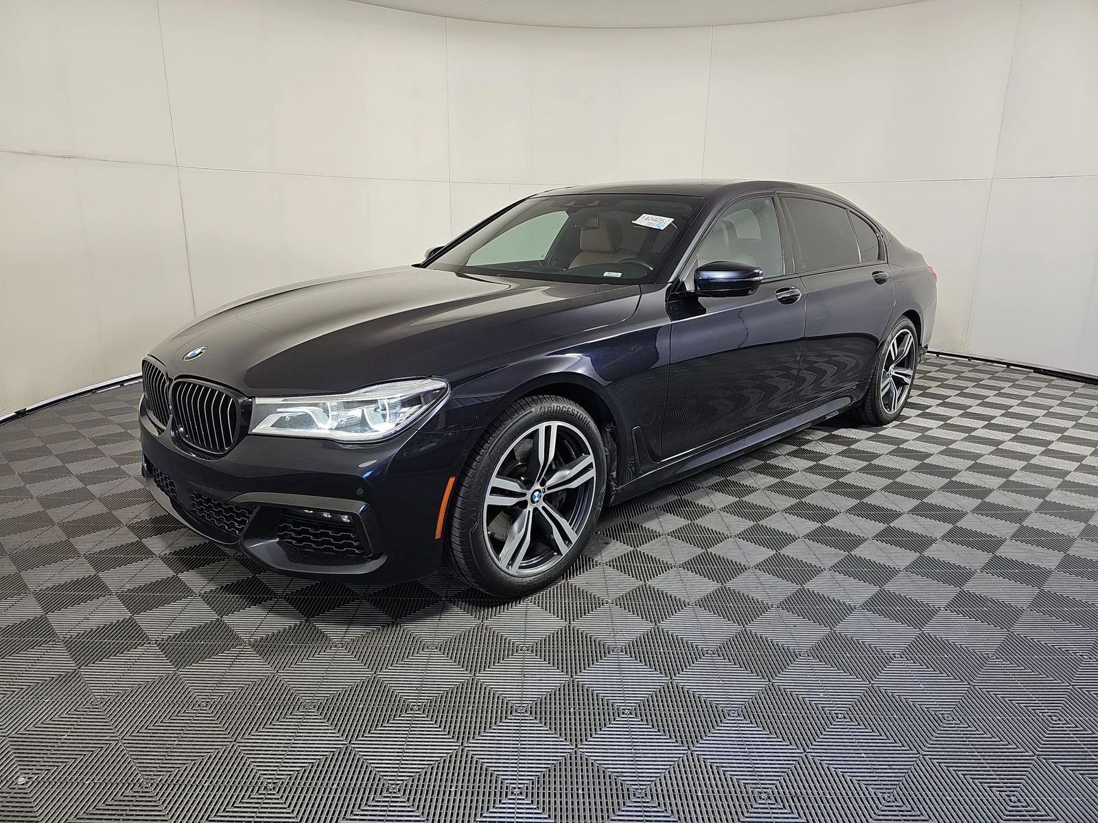 BMW 750 M PACK* BOWERS & WILKINS* 360OBDUH* MASSAGES* 360V | Mobile.bg — изображение 1