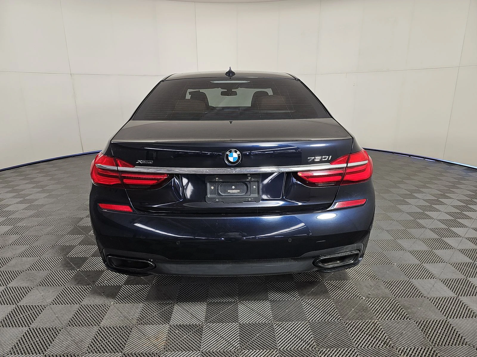 BMW 750 M PACK* BOWERS & WILKINS* 360OBDUH* MASSAGES* 360V | Mobile.bg — изображение 5
