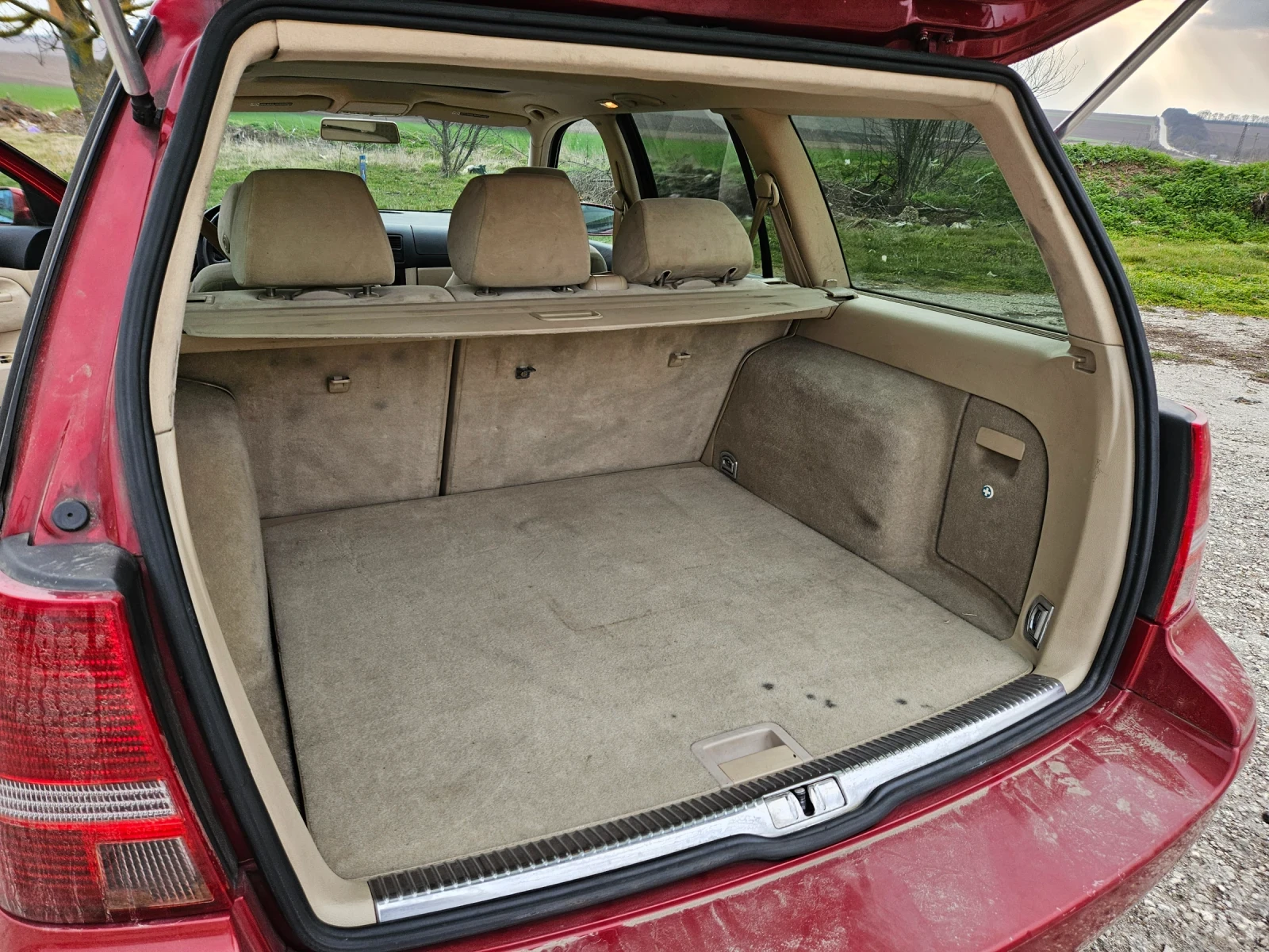 VW Jetta Комби, снимка 9 - Автомобили и джипове - 53864798