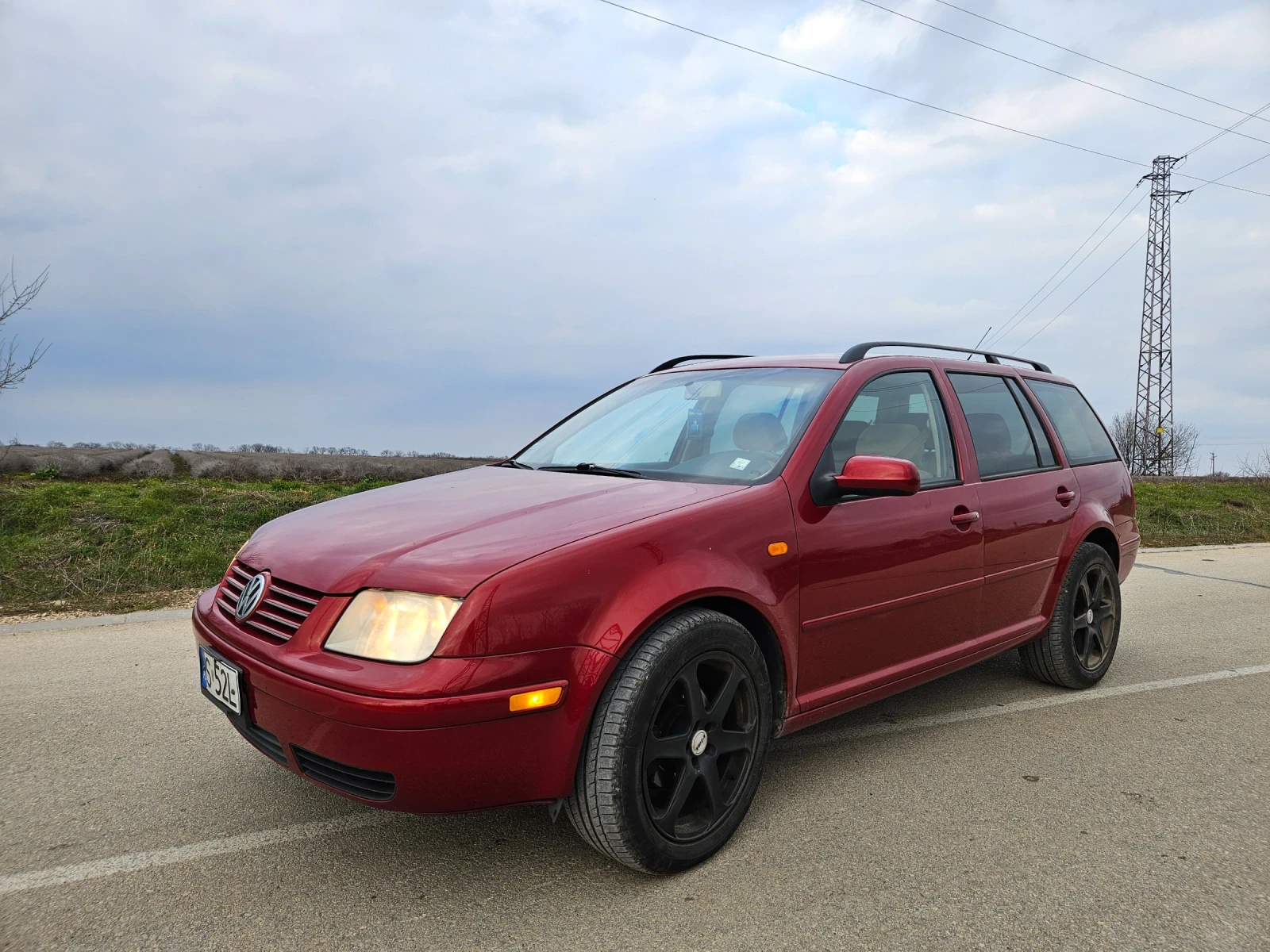 VW Jetta Комби, снимка 2 - Автомобили и джипове - 53864798