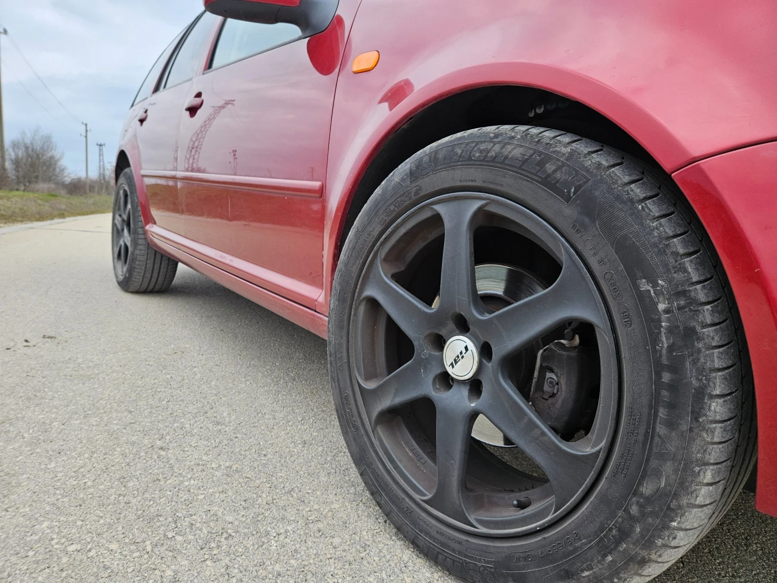 VW Jetta Комби, снимка 6 - Автомобили и джипове - 53864798