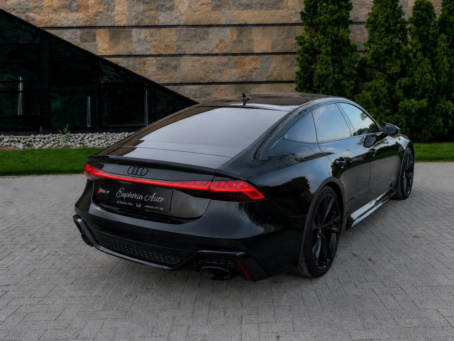 Audi Rs7 * ABT 720HP* PANO* SHADOW LINE* MASSAGE* ГАРАНЦИЯ, снимка 4 - Автомобили и джипове - 54586392