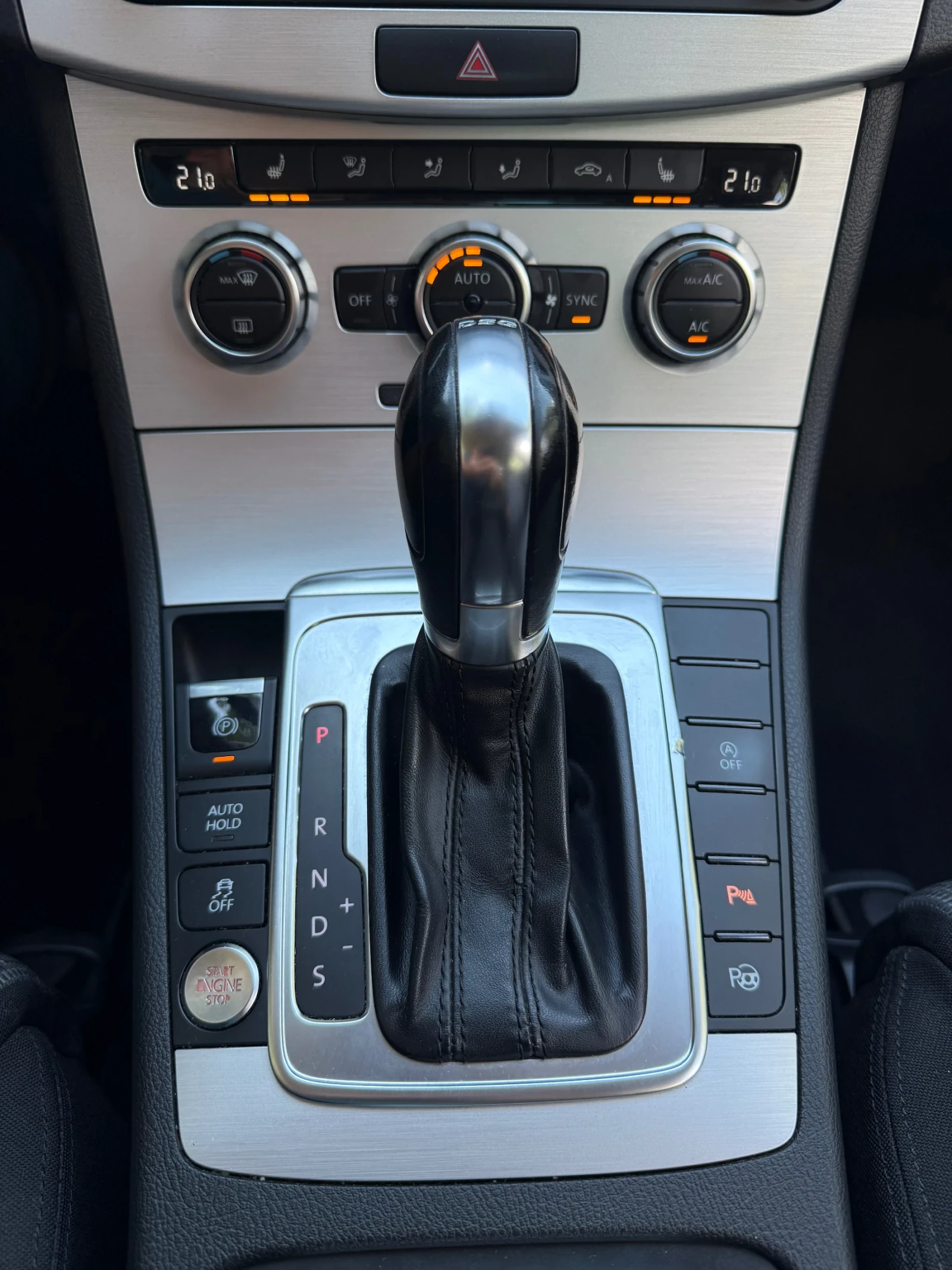 VW CC 2.0TDI DSG, снимка 14 - Автомобили и джипове - 54969216