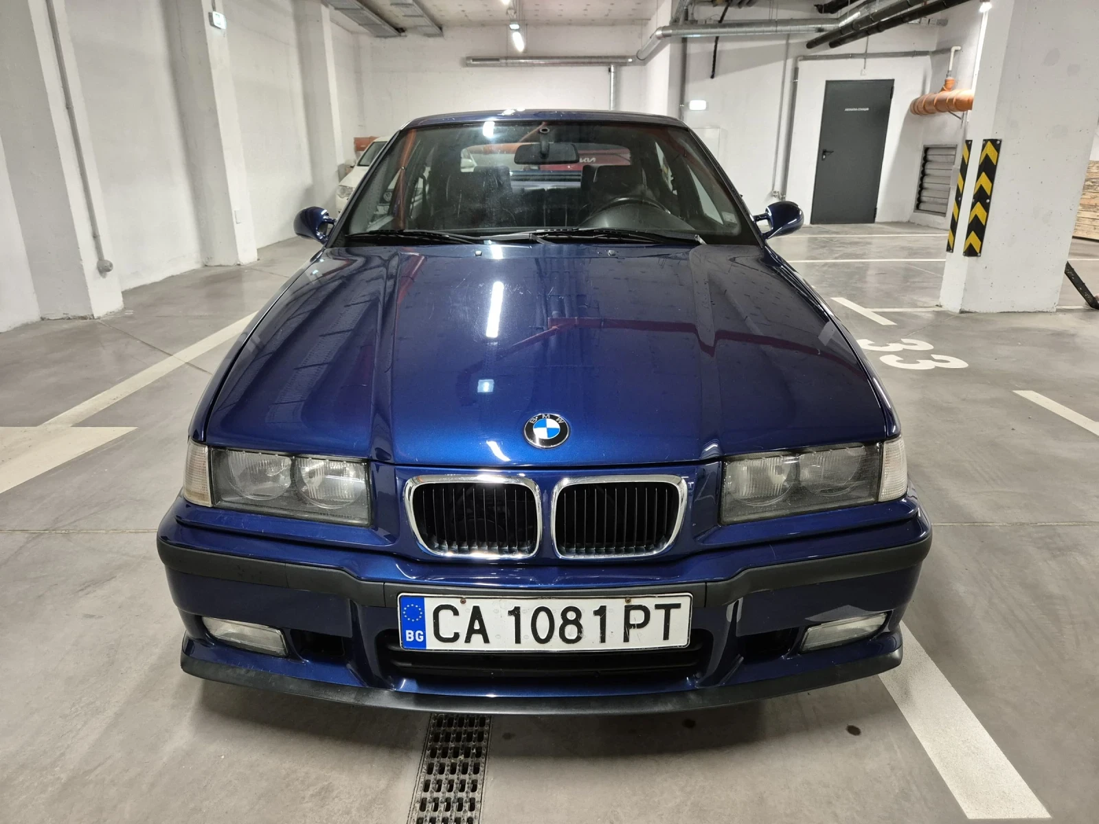 BMW 323 M Pack, снимка 8 - Автомобили и джипове - 55075457